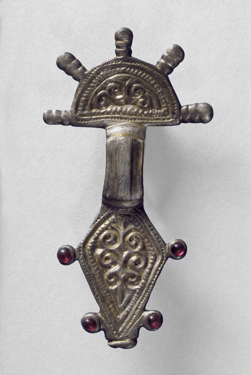 Spilla con testa radiante, da Marchelepot, Somme, probabilmente carolingia, c.VII-X secolo da Carolingian School