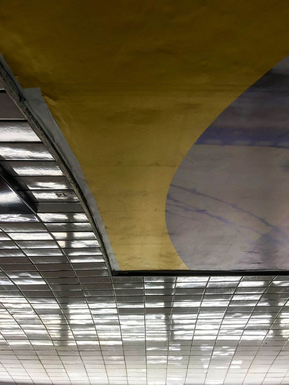 Composizione - Metro, 2019 (foto) da Cécile Jamet