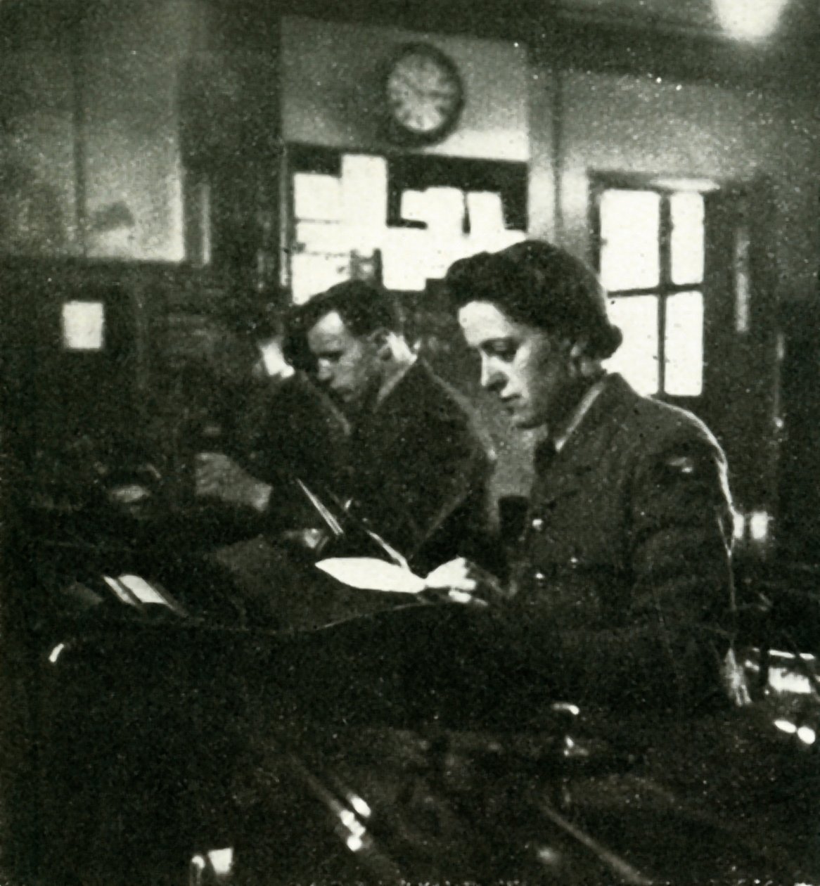 In servizio di segnalazione, c. 1943 da Cecil Beaton