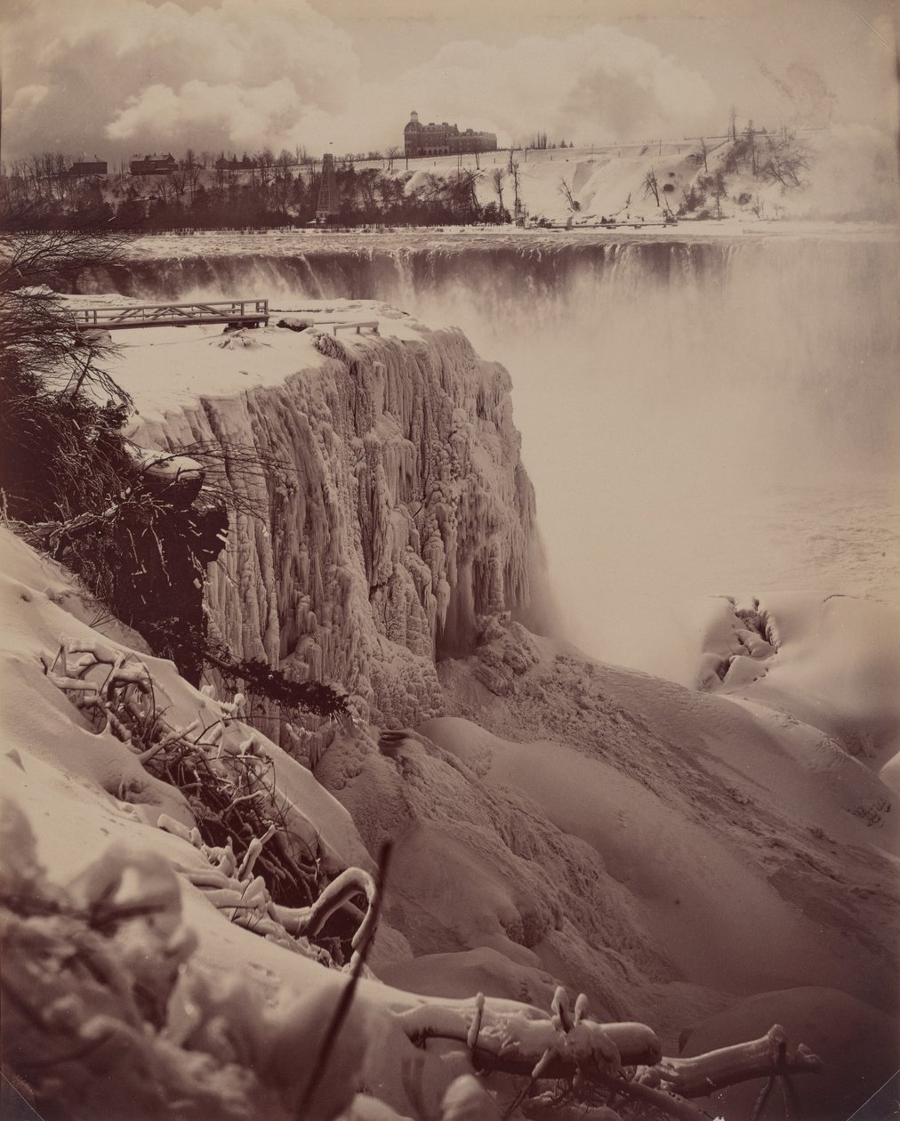 Cascate ghiacciate da Charles Bierstadt