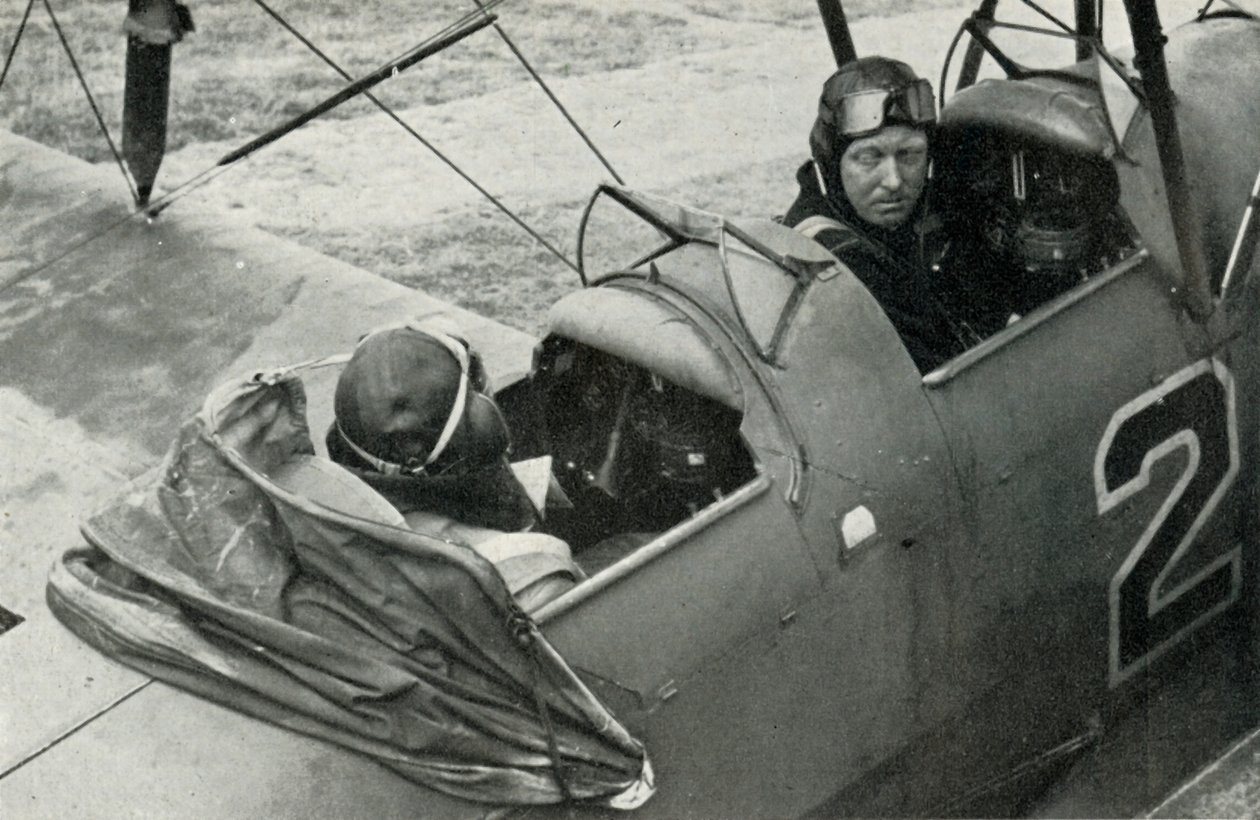 Pilota della RAF che impara a volare durante la Seconda Guerra Mondiale, 1941 da Charles Brown