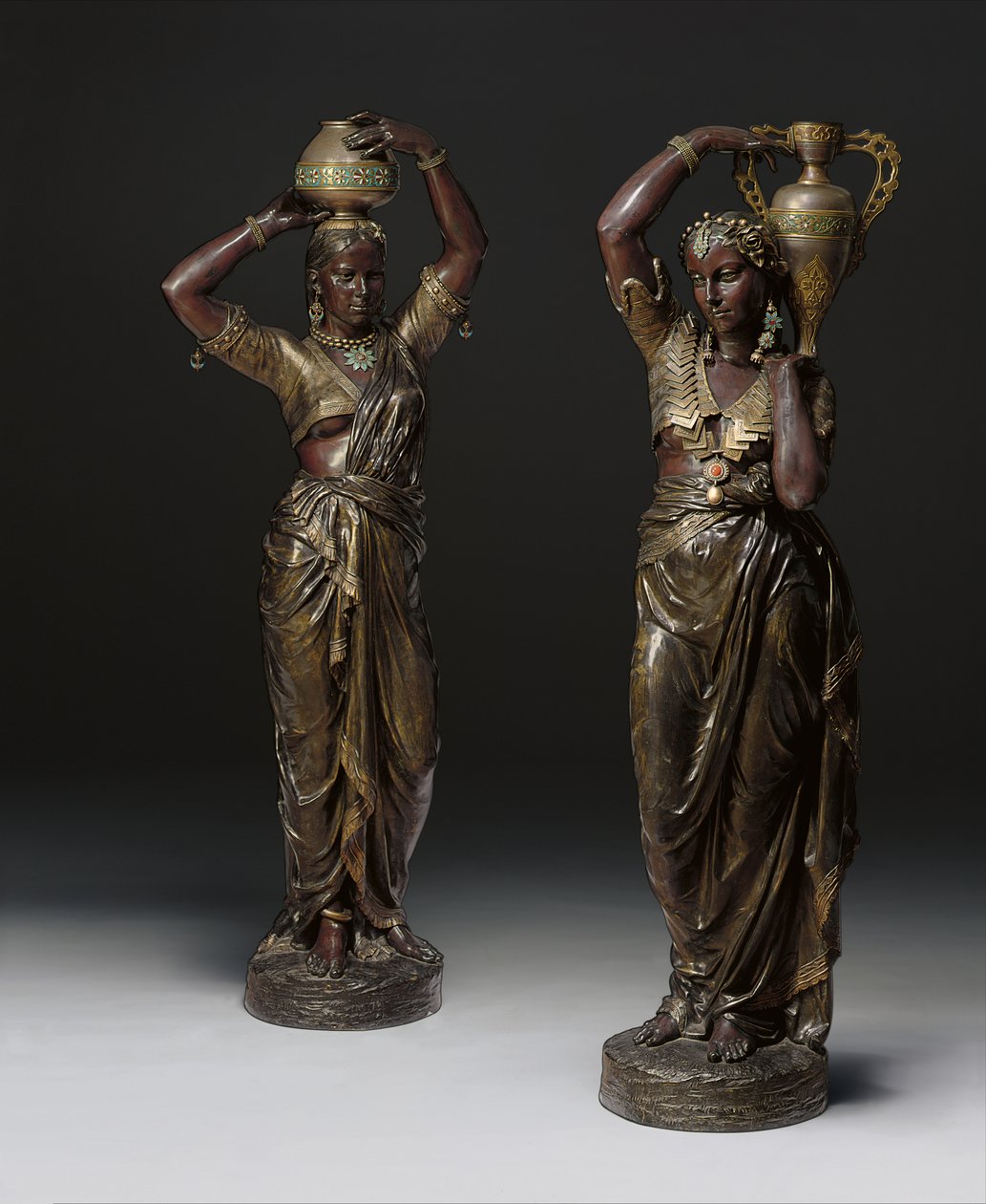 Due torciere in bronzo a forma di donne indiane che portano vasi, 1862-1865 da Charles Henri Joseph Cordier