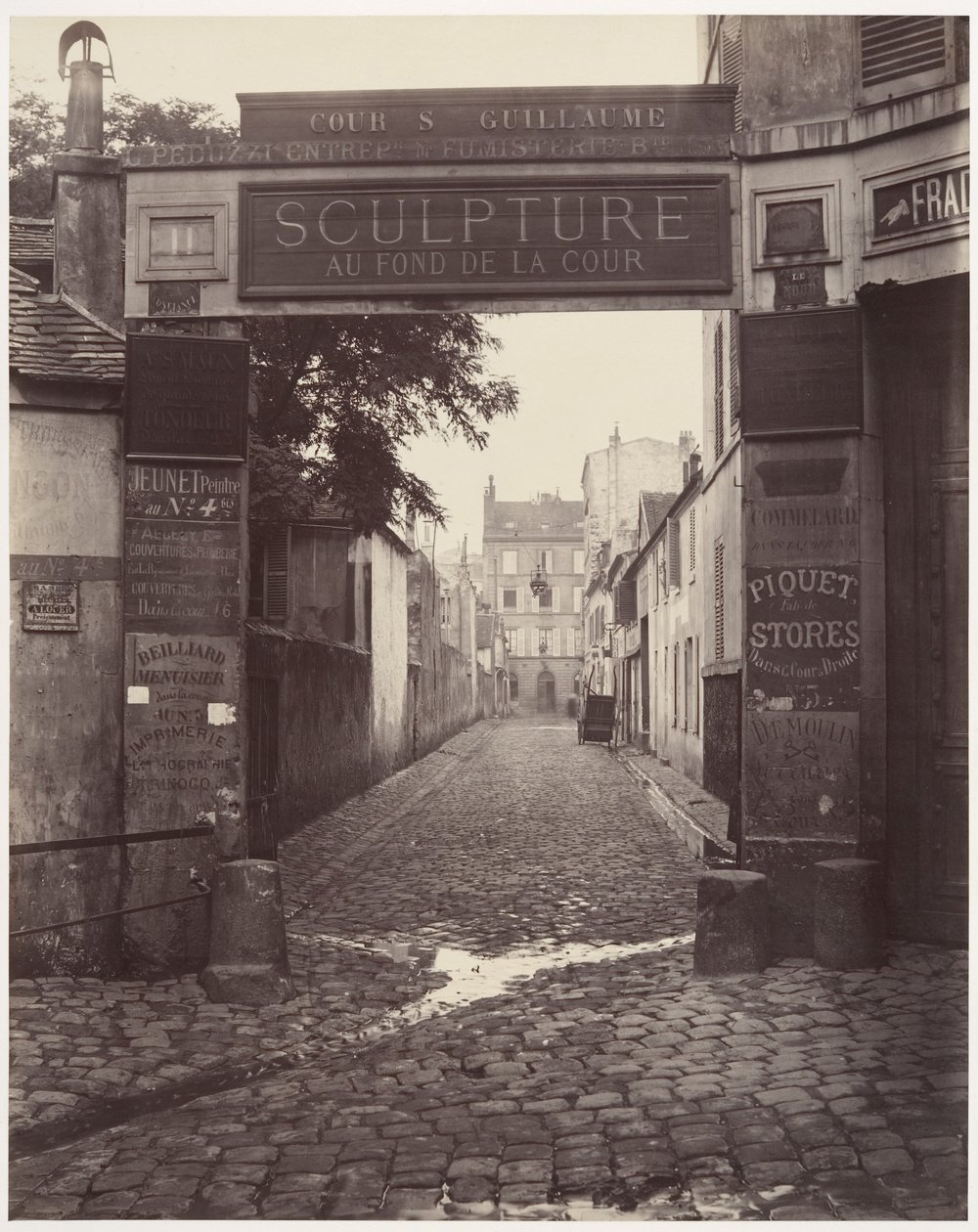 Cortile Saint-Guillaume da Charles Marville