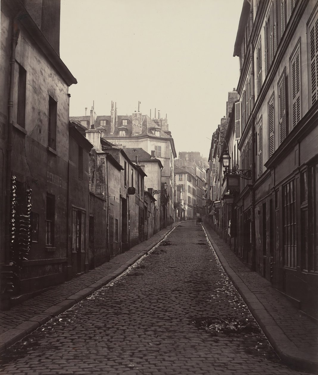 Rue Neuve-Coquenard dalla Rue Lamartine da Charles Marville