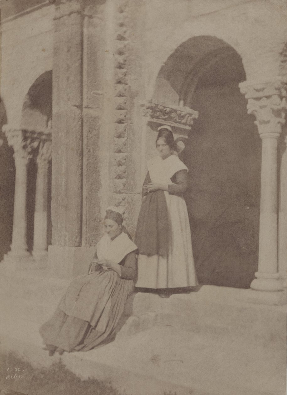 Arlesiane nel chiostro di Saint-Trophime «Arles» da Charles Nègre