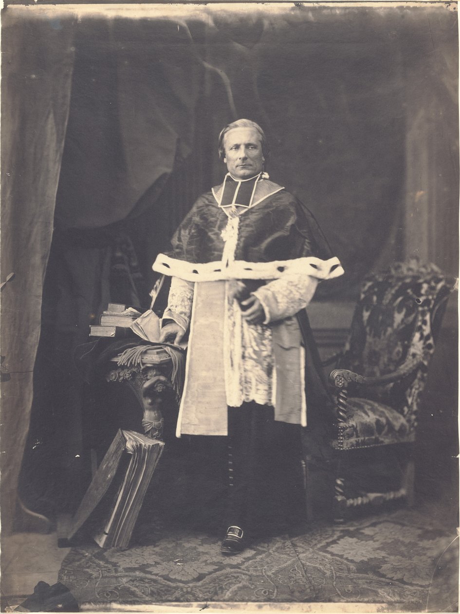 Ritratto in grande formato di Monsignor Sola, primo vescovo di Nizza da Charles Nègre