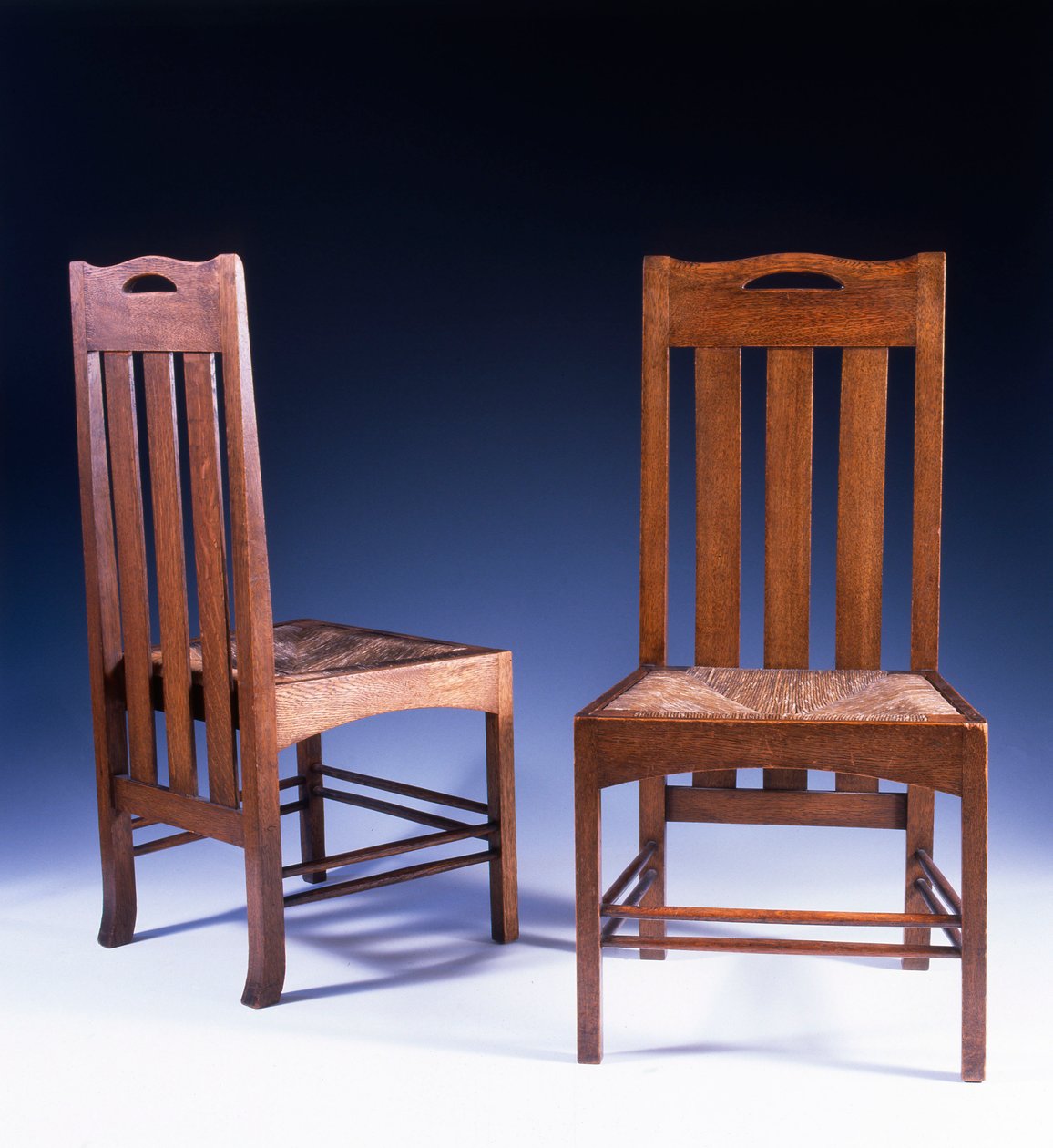 Sedia da pranzo in rovere disegnata da Charles Rennie Mackintosh per le Tearooms di Argyle Street, c.1898-99 da Charles Rennie Mackintosh
