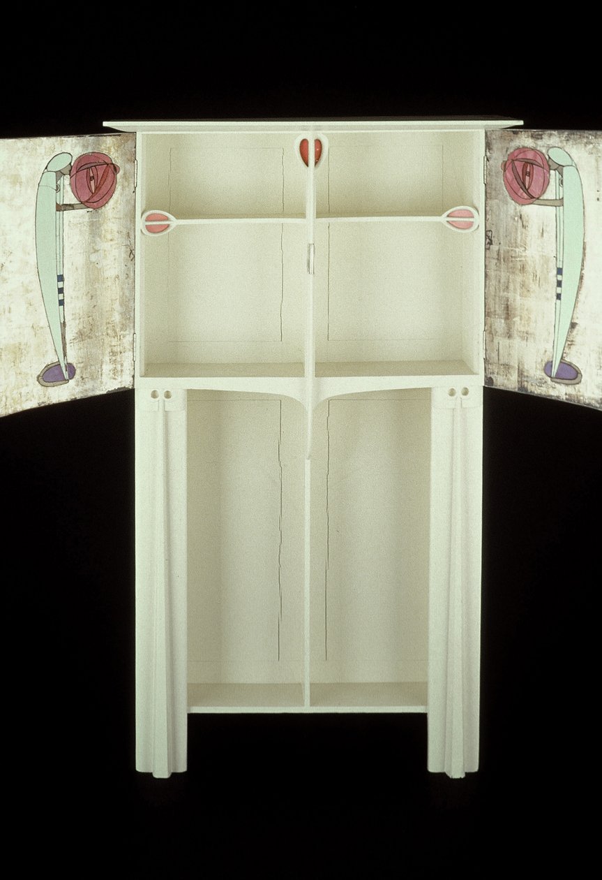 Armadio bianco progettato per Mrs. Rowat, 1902 da Charles Rennie Mackintosh