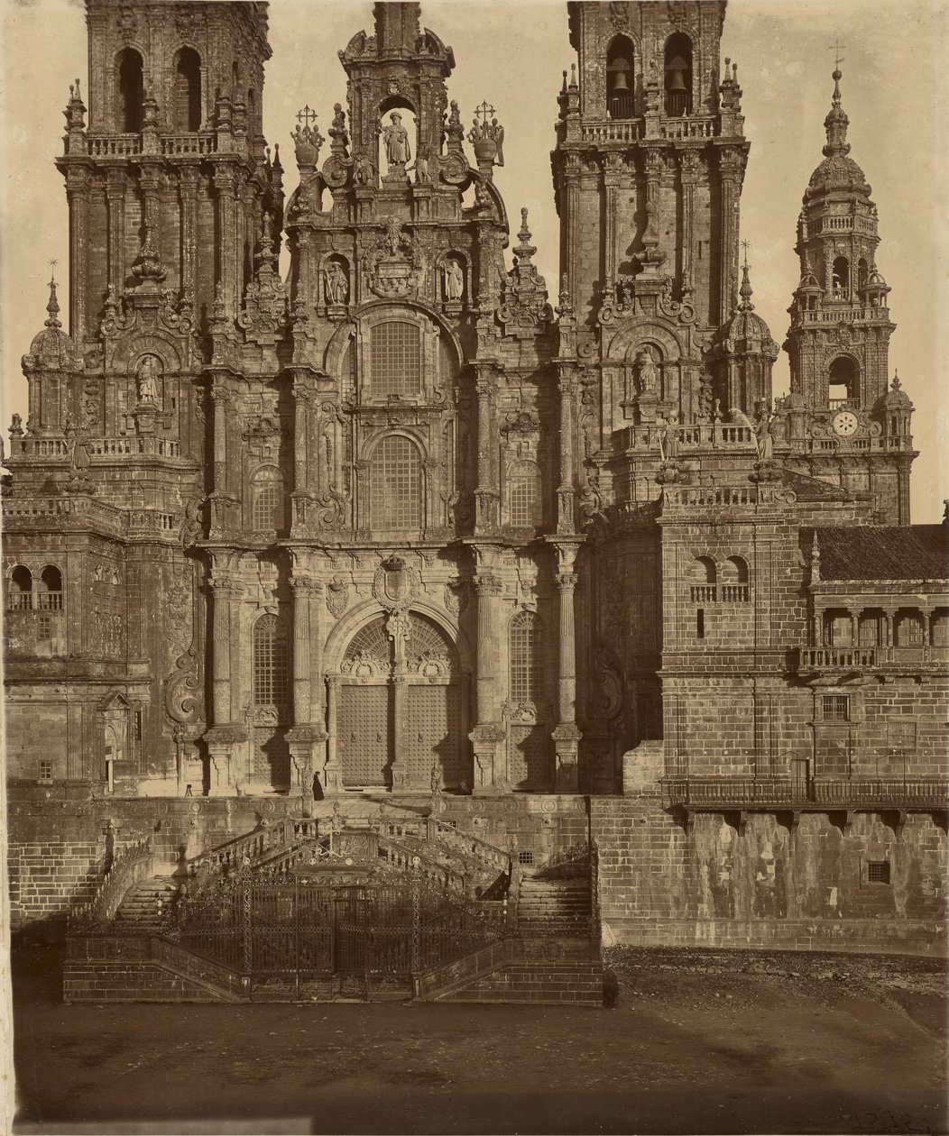 La facciata occidentale della cattedrale di Santiago de Compostela, Spagna da Charles Thurston Thompson