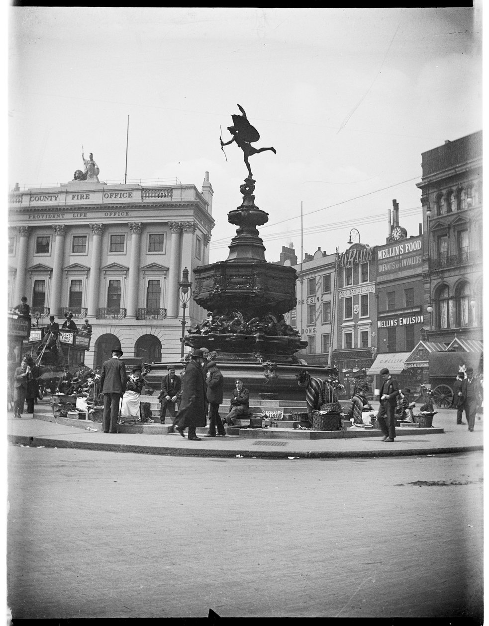 Fontana commemorativa di Shaftesbury, Piccadilly Circus, Città di Westminster, Londra, 1895-1905 da Charles William Prickett