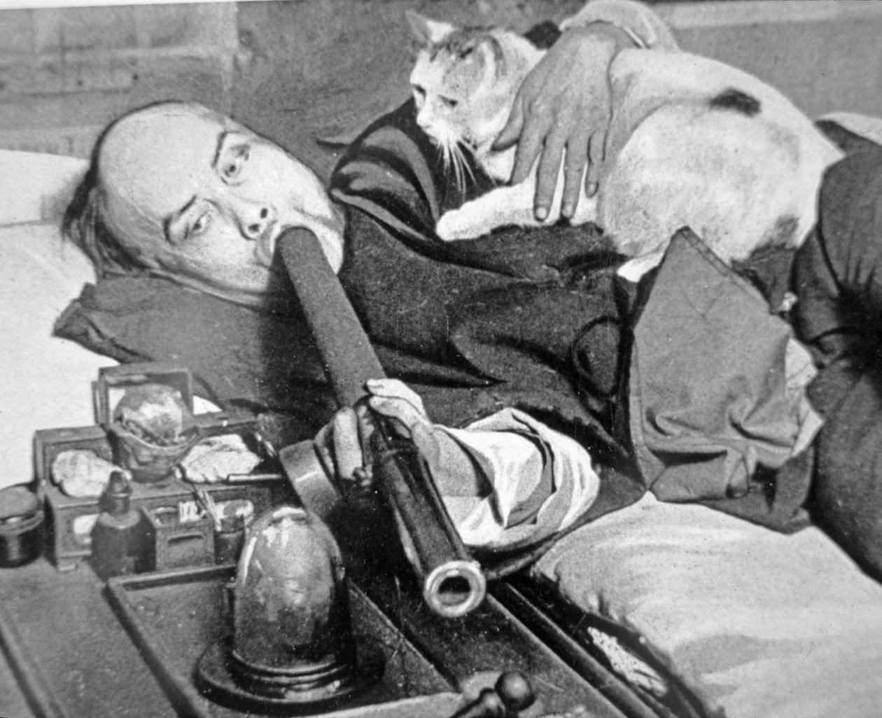 Chinatown, San Francisco - fumare oppio, c.1900 da Chinese Photographer