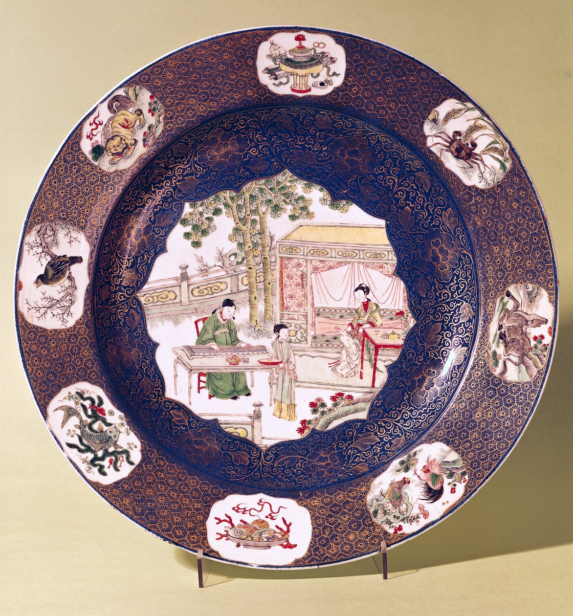 Piatto circolare con scena musicale, Periodo Kangxi (1662-1722) da Chinese School