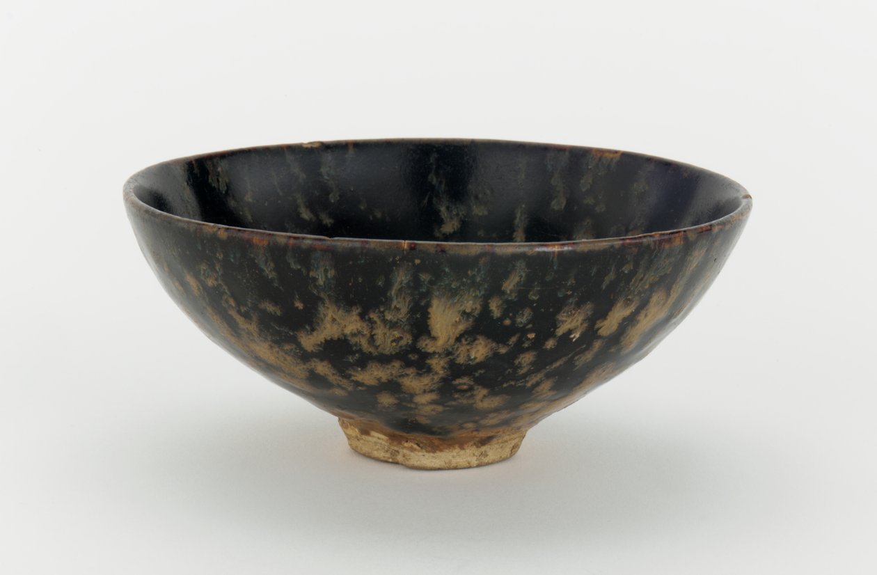 Ciotola da tè in ceramica Jizhou, 1279-1368 da Chinese School