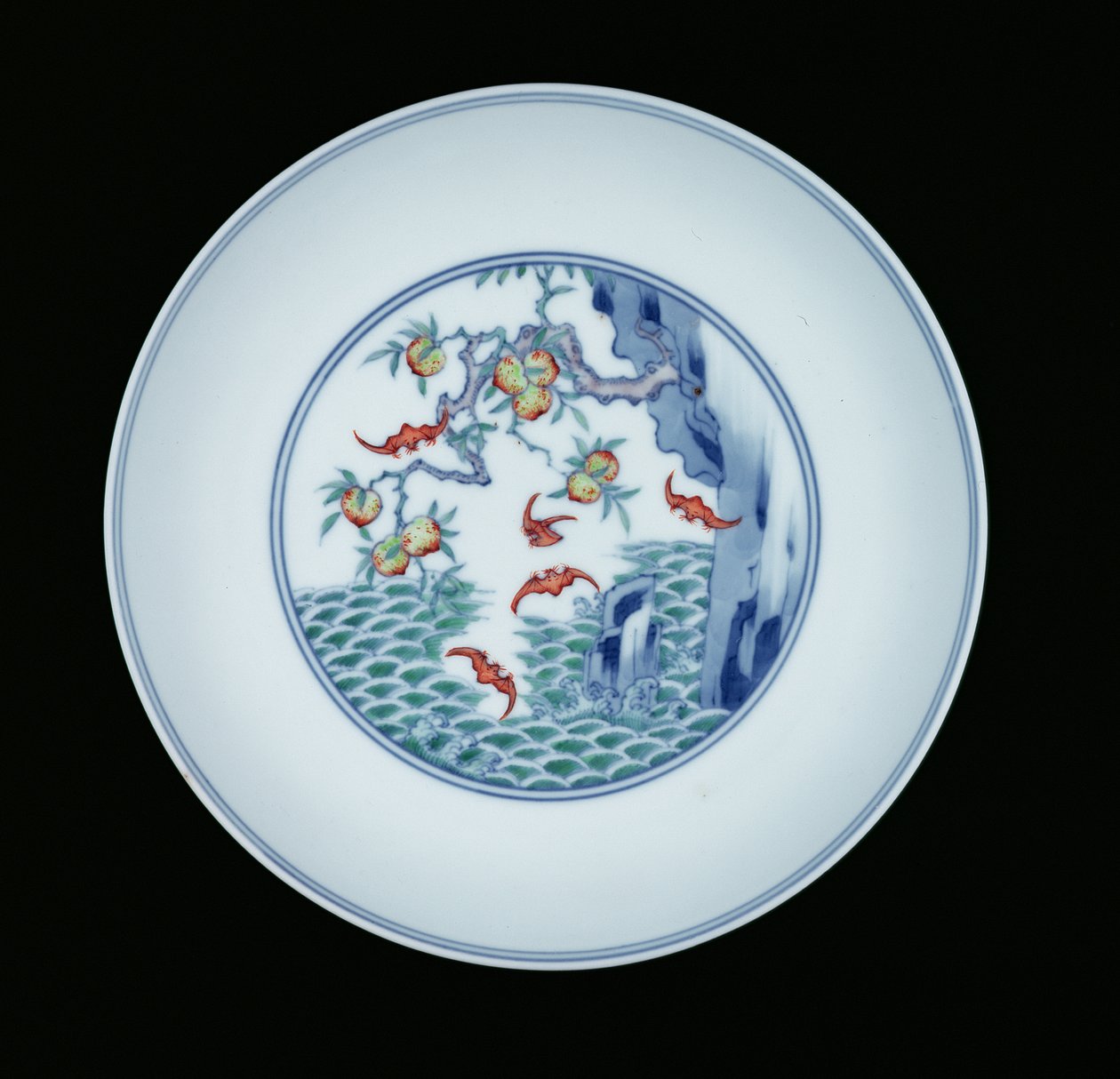 Piatto di porcellana dipinto in blu sottosmalto e smalti ducai, 1723-1735 da Chinese School