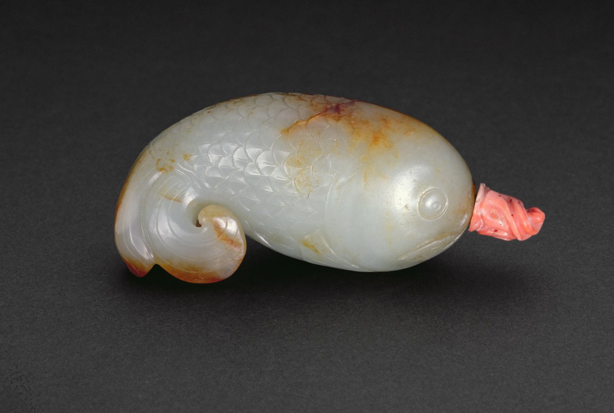 Tabacchiera a forma di pesce con coda a trifoglio arricciata da Chinese School