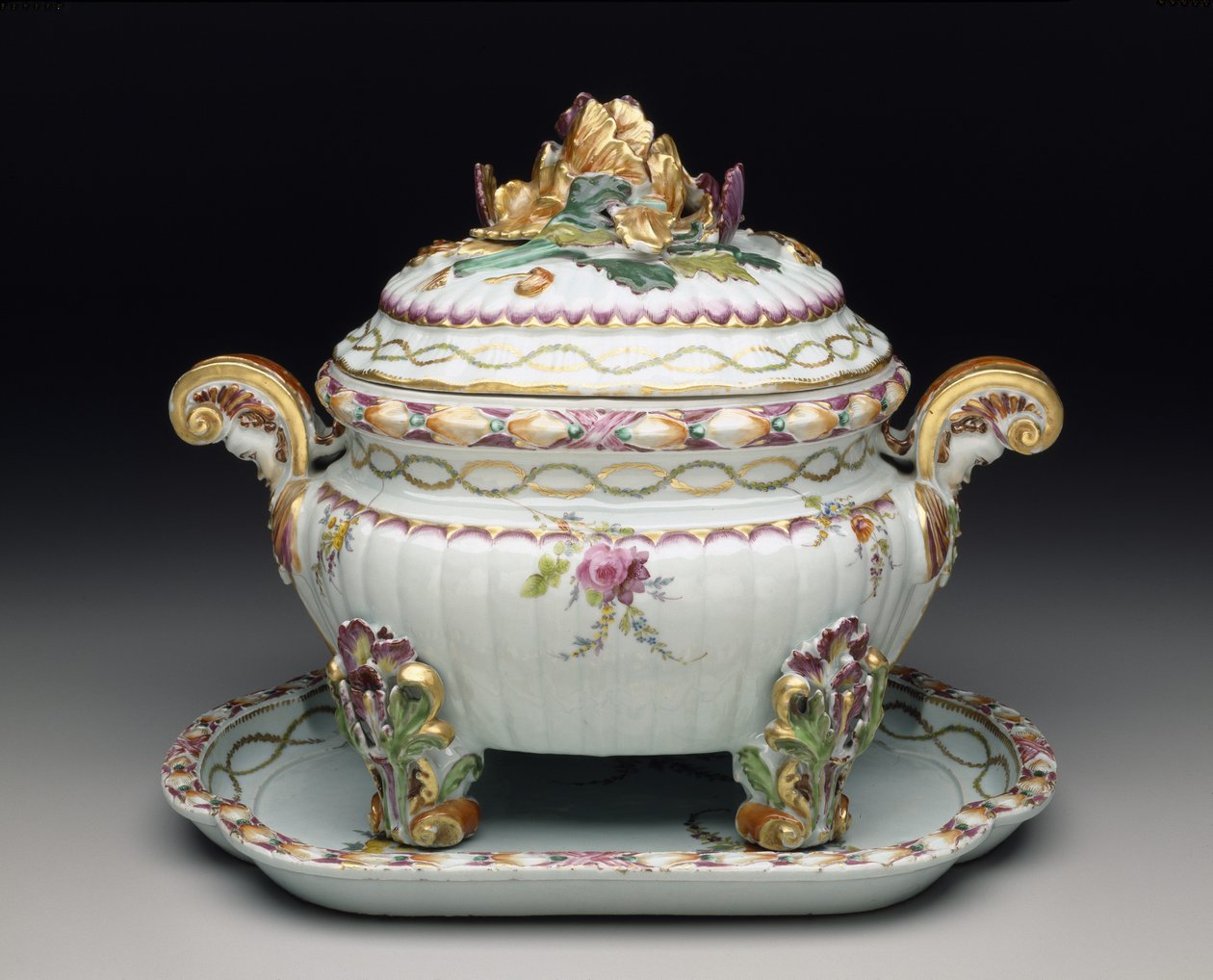 Zuppiera su Supporto, c.1775 da Chinese School