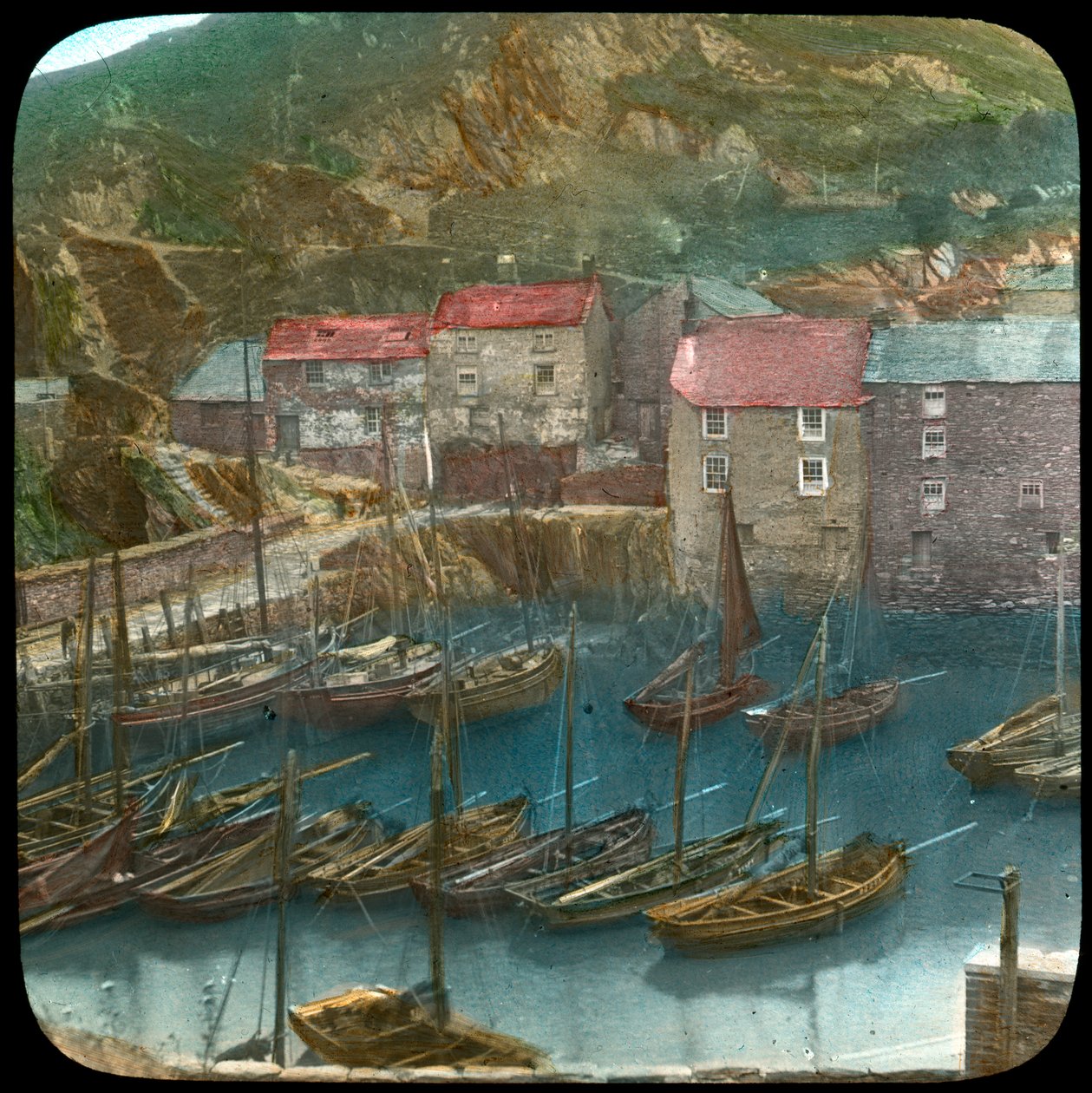 Barche da pesca nel porto, Polperro, Cornovaglia, fine XIX o inizio XX secolo da Church Army Lantern Department