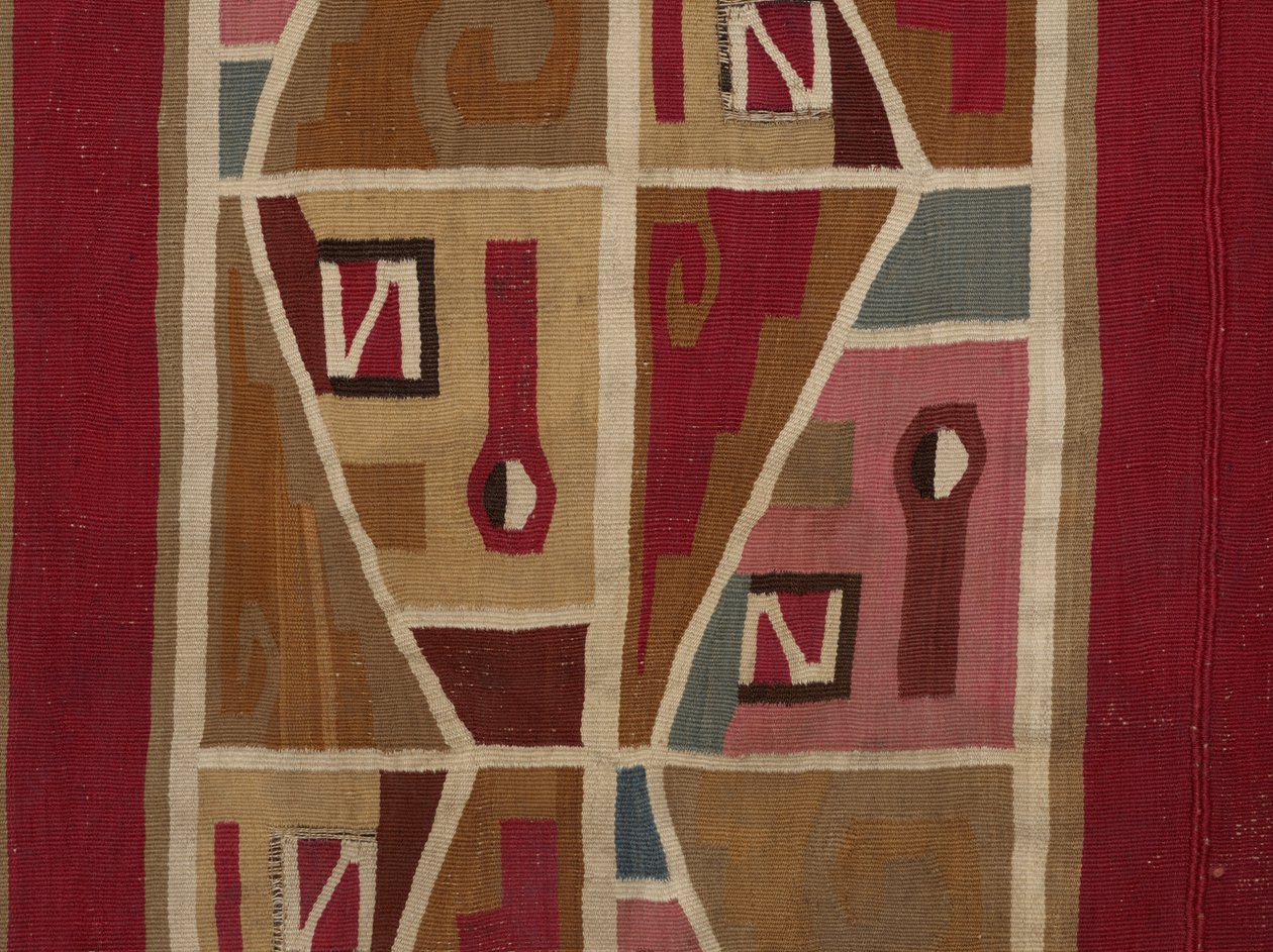 Tunica con teste di profilo e fregi a gradini, c.650-800 da Culture Huari
