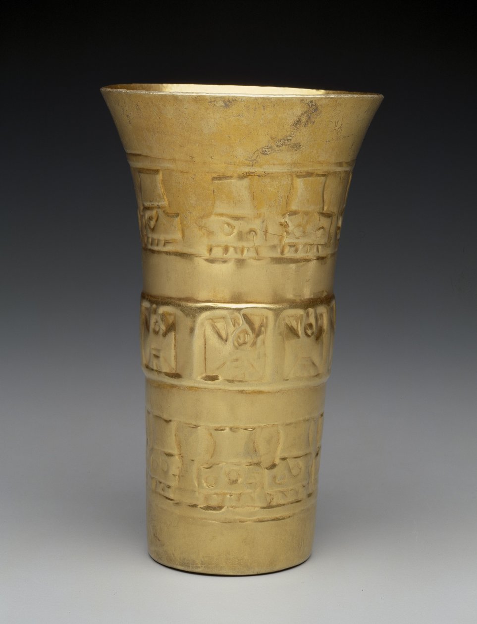 Coppa: Uccelli e teste, 900-1100 (oro) da Culture Sicán