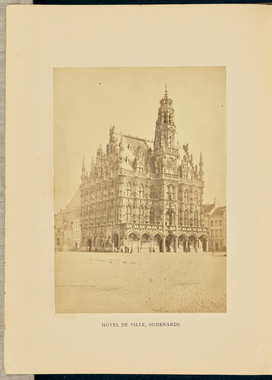 Hotel de ville, Oudenarde da Cundall and Fleming