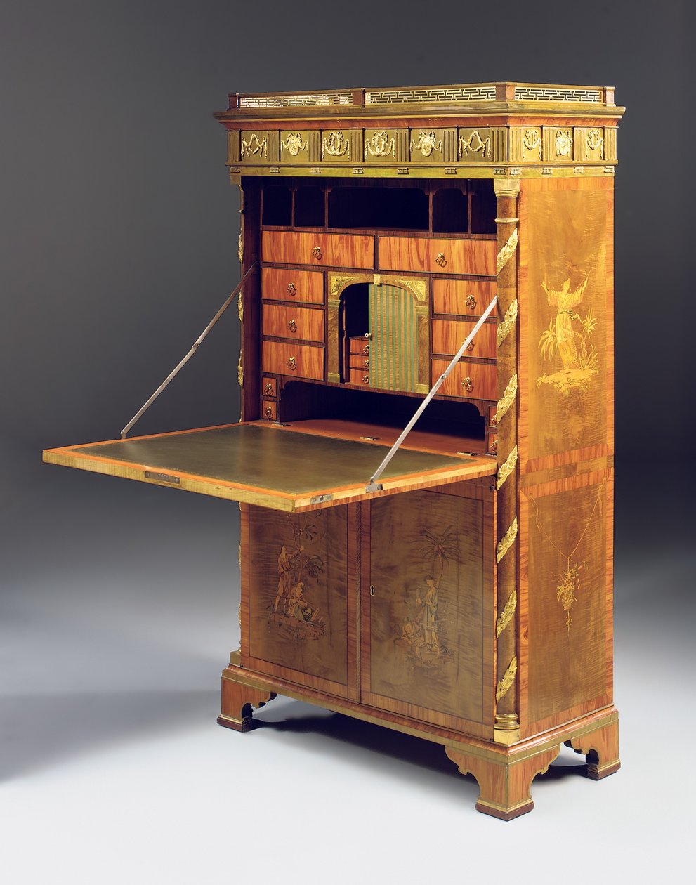 Secretaire neoclassico a ribalta, c.1775 da David Roentgen