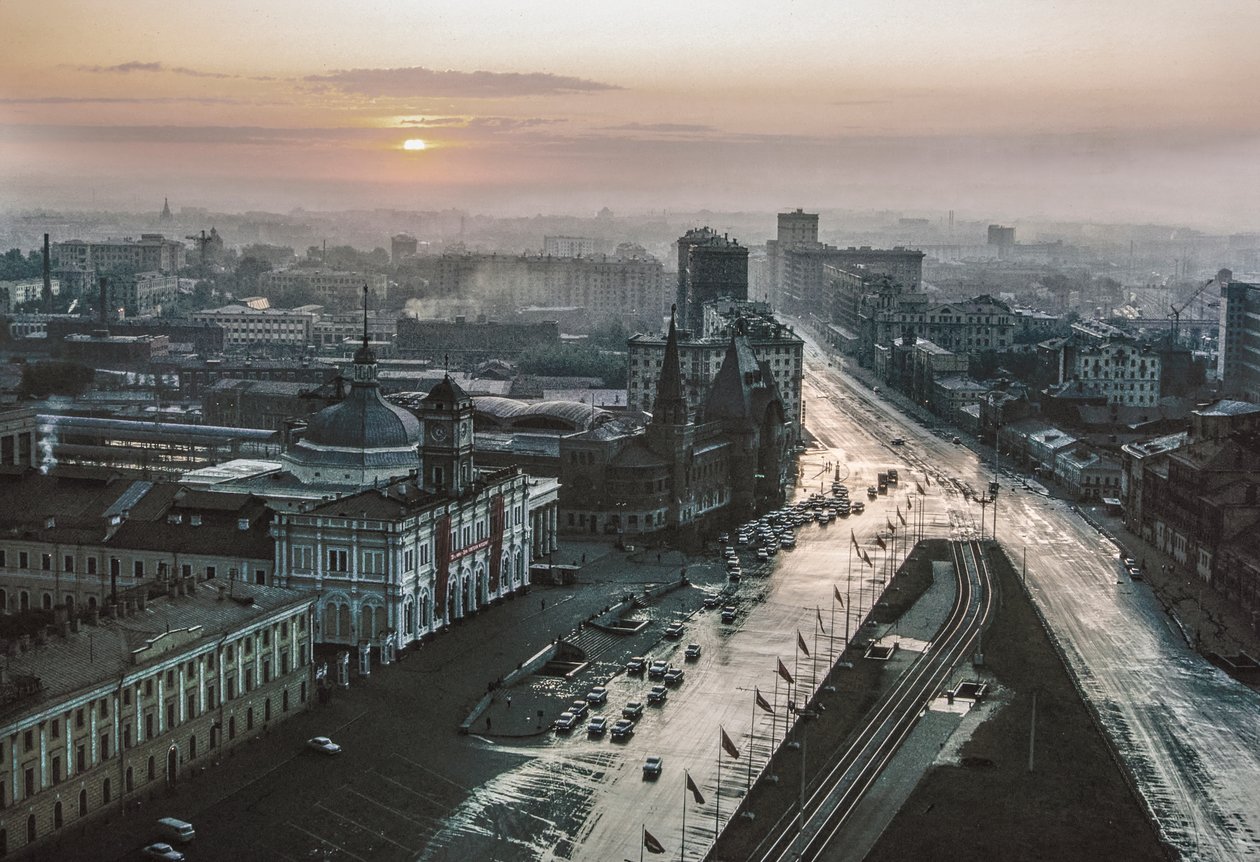URSS Piazza Komsomol di Mosca, stazioni di Leningrado e Yaroslavl da Dean Conger