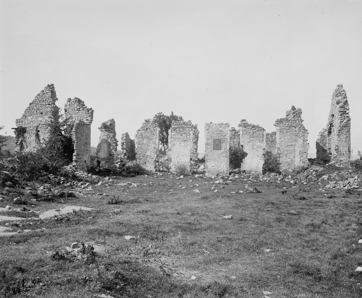Rovine del Forte Ticonderoga, Lago Champlain, N.Y., c.1900-10 da Detroit Publishing Co.