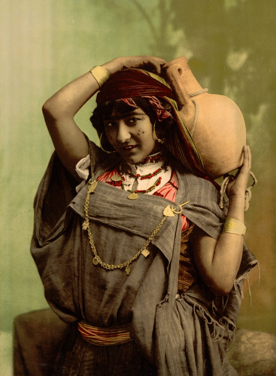Una donna beduina, Tunisi, Tunisia da Detroit Photographic Co.