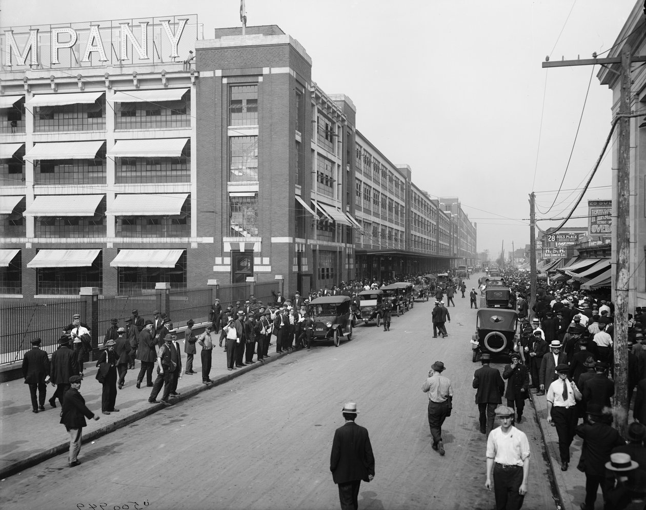 Turno delle quattro, Ford Motor Company, Detroit da Detroit Publishing Co.