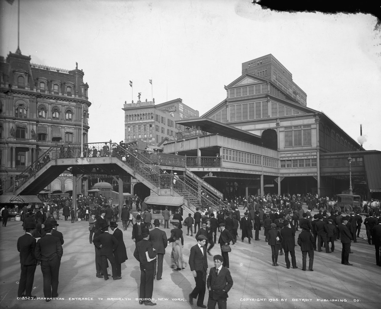 Ingresso di Manhattan al Ponte di Brooklyn, New York, c.1905 da Detroit Publishing Co.