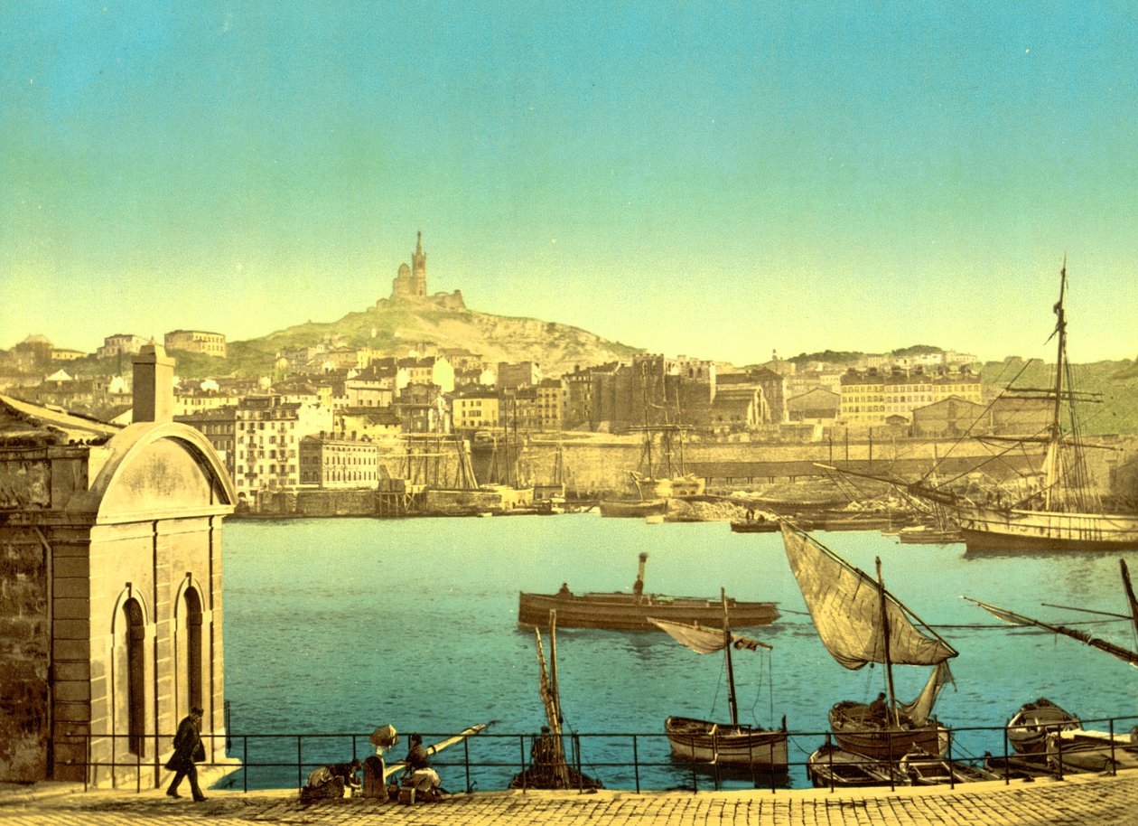 Notre Dame de la Garde da Quai de la Joilette, Marsiglia, 1890-1900 circa (stampa fotografica)Francia, da Detroit Publishing Co.