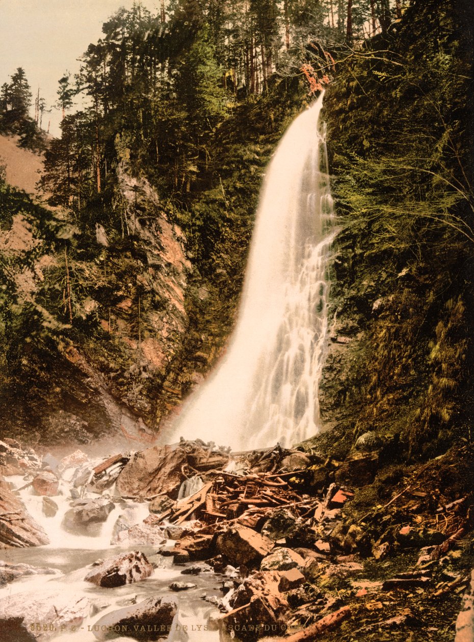 Valle del Lys e Cascade de Cocur, Luchon, Pirenei, Francia, 1890-1900 circa (stampa fotocromatica) da Detroit Publishing Co.