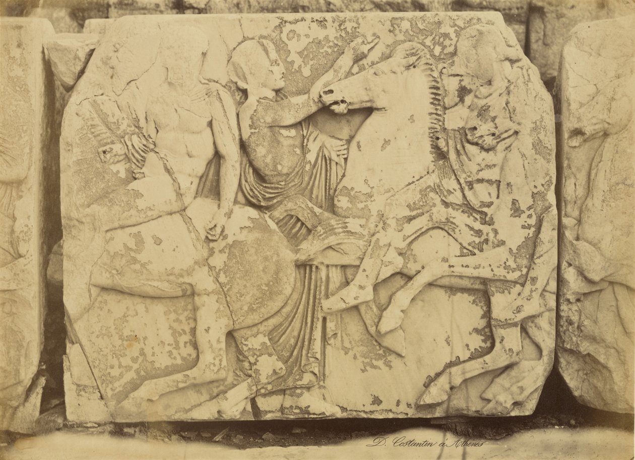 [Atene - frammento scultoreo, fregio del Partenone]. da Dimitrios Constantin