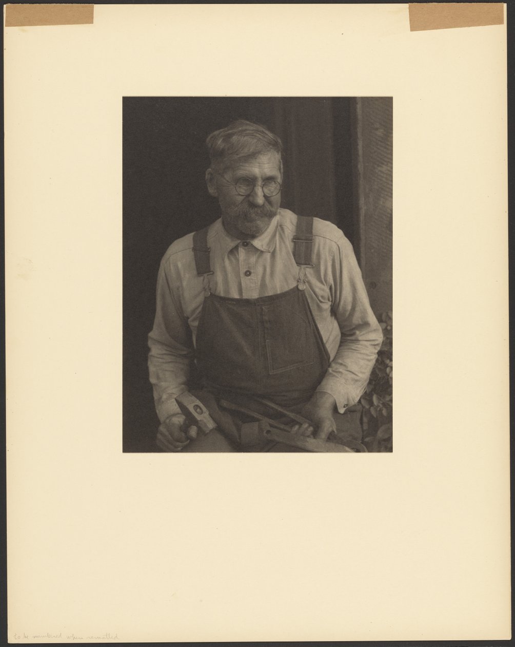 [James Duff, un violinista, Hazard, Kentucky, strumenti per la tenuta]. da Doris Ulmann