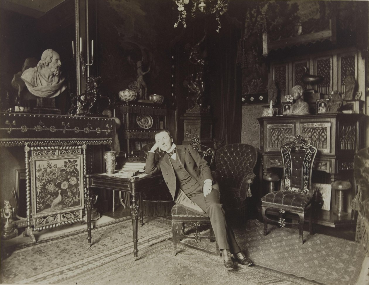 Jane Dieulafoy, esploratrice fotografata da Dornac da Dornac