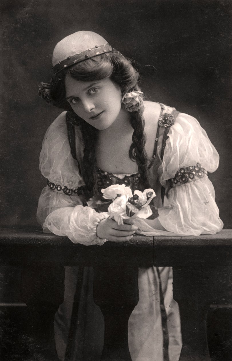 Maie Ash, attrice, 1900s da Dover Street Studios