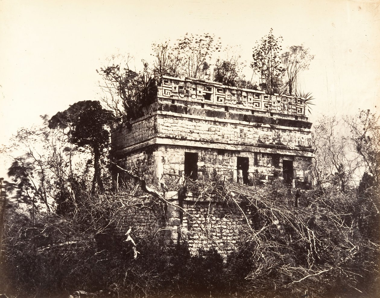 La prigione, a Chichen-Itza, 1857-89 da Désiré Charnay