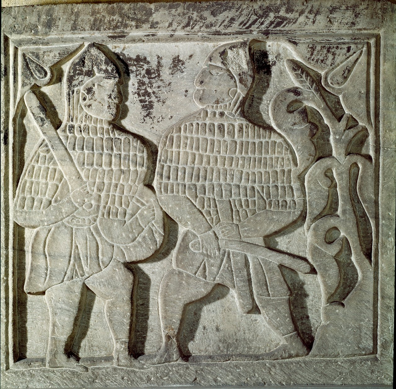 Arte selgiuchide: bassorilievo rappresentante due guerrieri. Da Konya, Turchia. XIII secolo. Museo di Arte Islamica Turca, Istanbul da Dynasty Seljuq