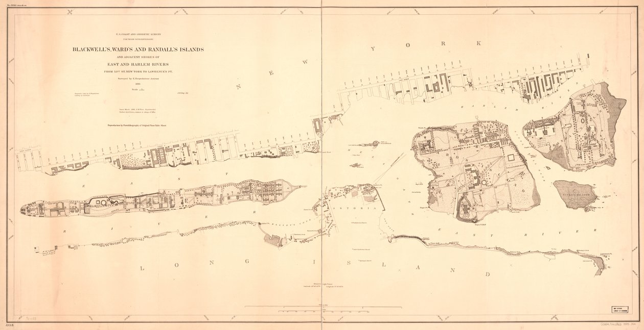 Le isole di Blackwell, Ward e Randall e le rive adiacenti dei fiumi East e Harlem dalla 51ª strada di New York a Lawrence
