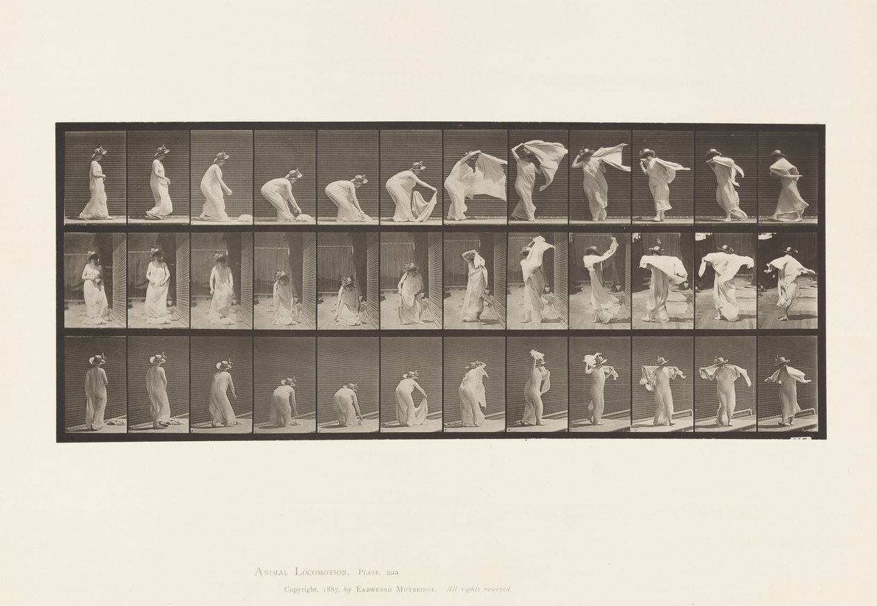 Piatto 233. Sollevando lo scialle, mettendolo intorno alle spalle, girandosi da Eadweard Muybridge