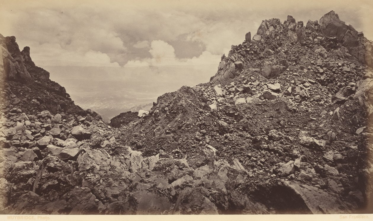 Quezaltenango dal cratere di un vulcano, 1877 (foto) da Eadweard Muybridge