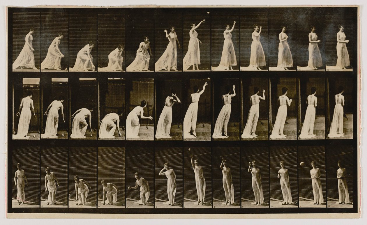 Donna che raccoglie una palla e la lancia, dal libro Locomozione animale da Eadweard Muybridge