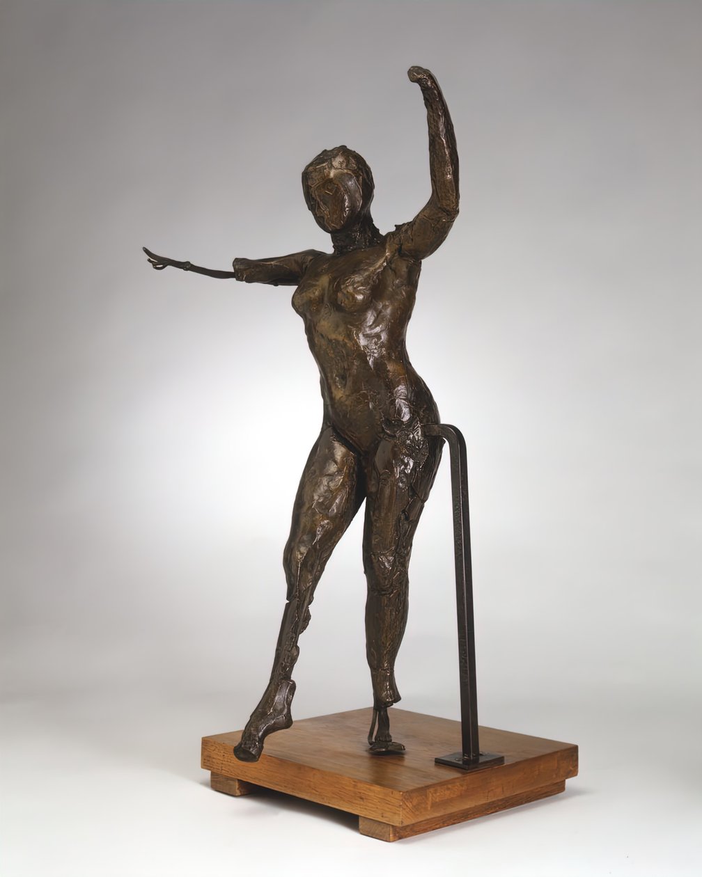 Ballerina che Avanza, Braccia Alzate, Gamba Destra Avanti da Edgar Degas