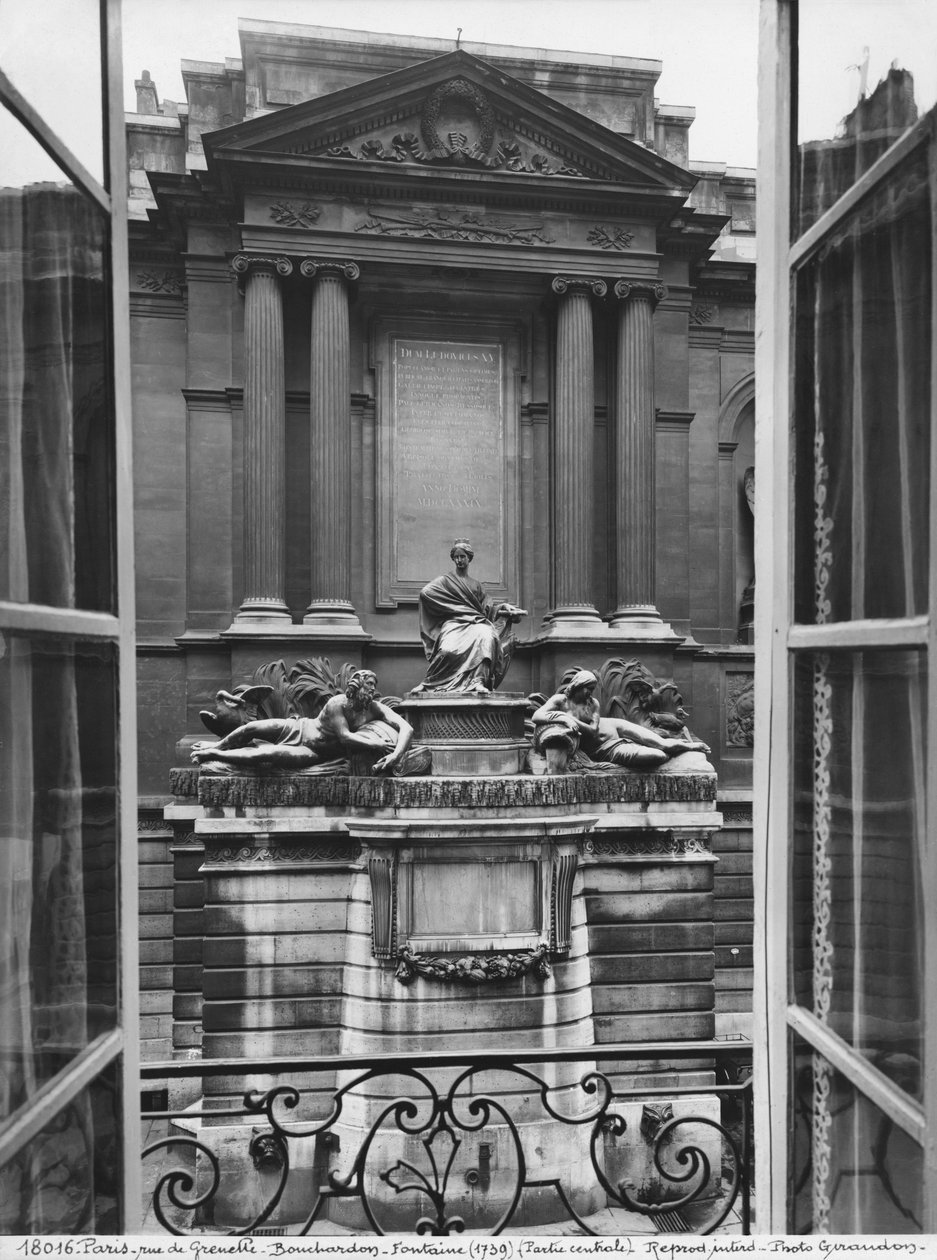 Vista della Fontana delle Quattro Stagioni, parte centrale, rue de Grenelle, 1739-46 (dettaglio) da Edmé Bouchardon