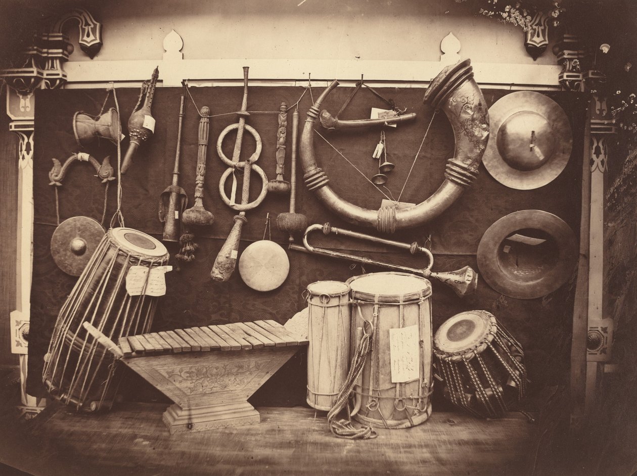 Natura morta di strumenti musicali, c. 1863 (foto) da Edmond Lebel