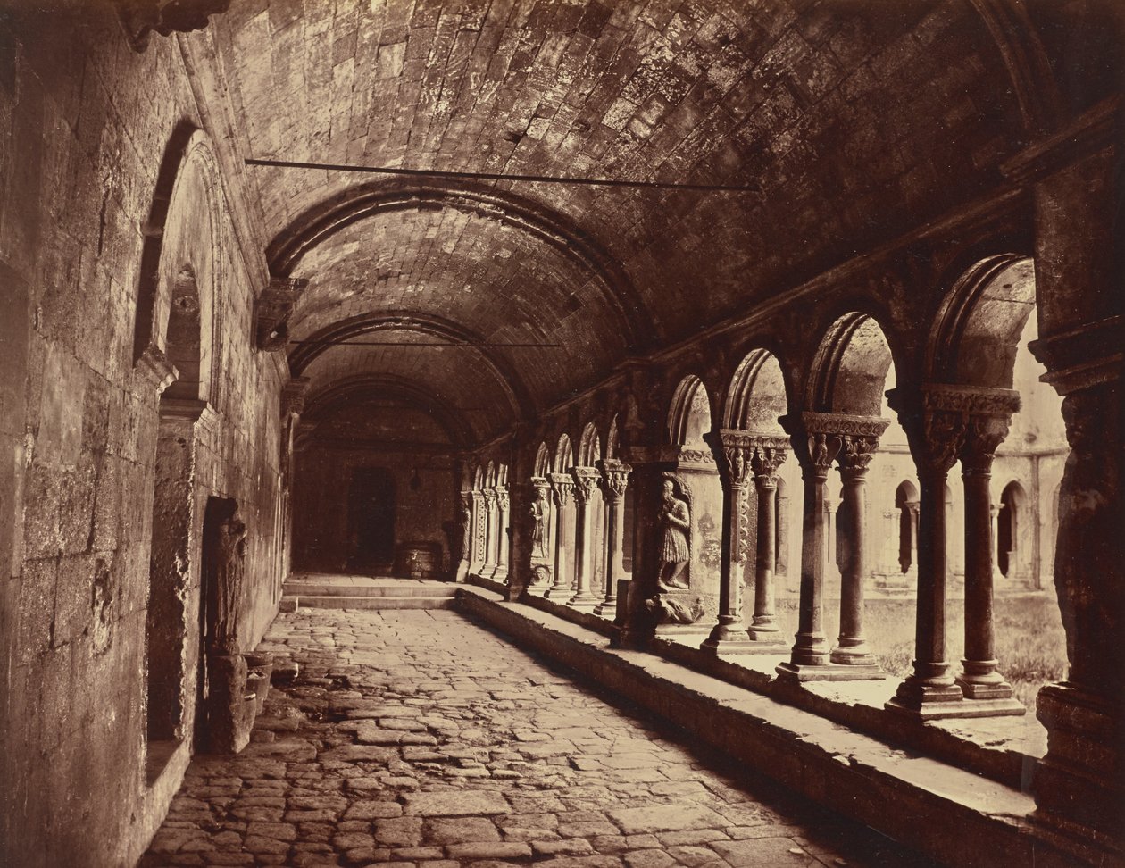 Arles. Chiostro di Saint-Trophime da Édouard Baldus