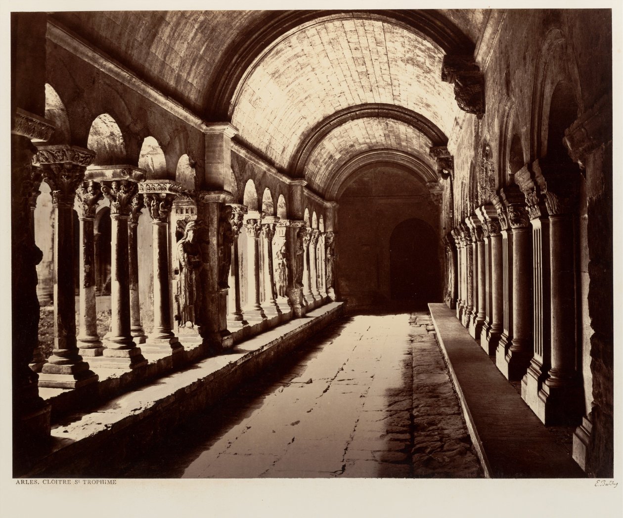 Arles, chiostro di Saint-Trophime da Édouard Baldus