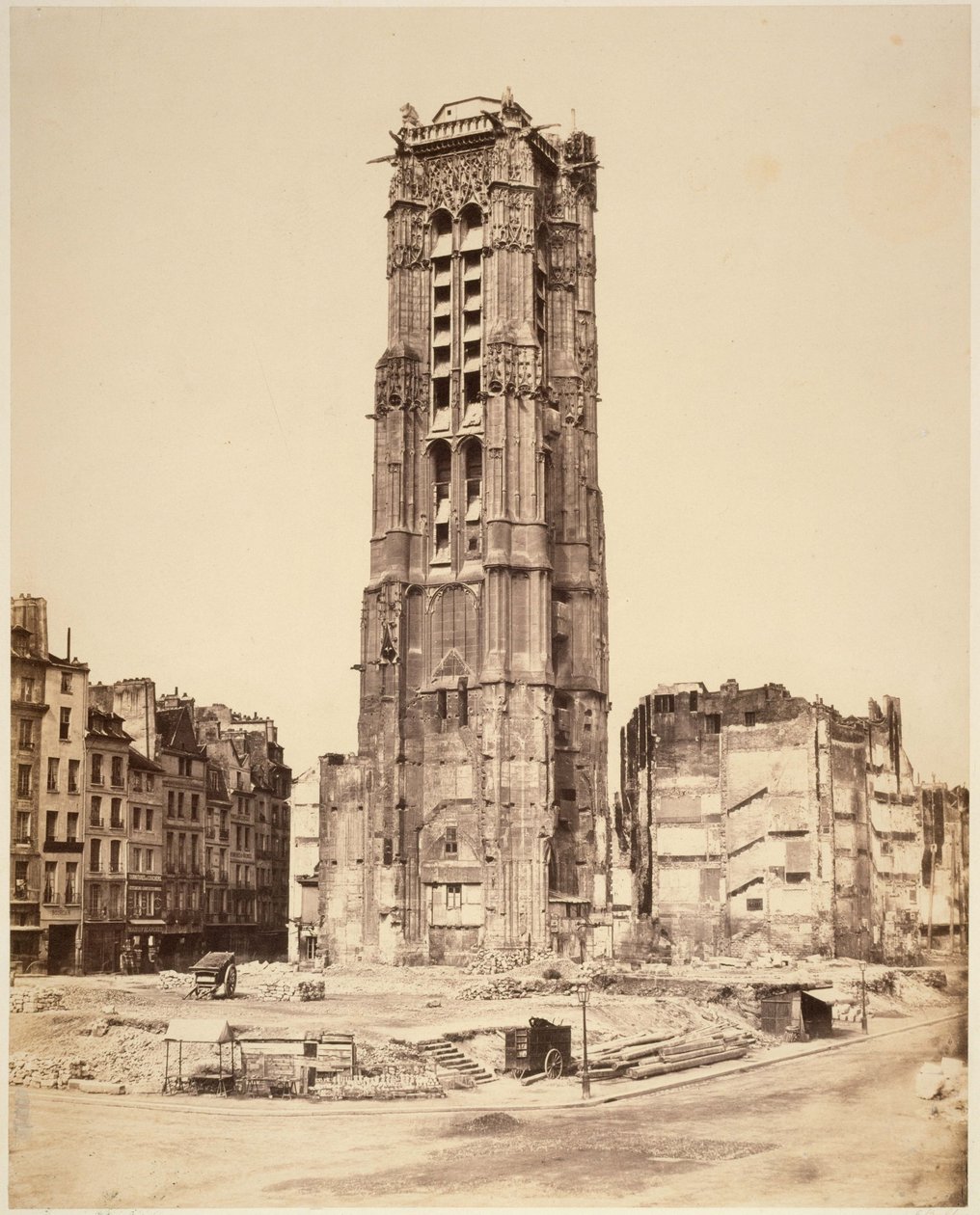 La torre Saint-Jacques, prima del restauro. 4° arrondissement, Parigi. da Édouard Baldus