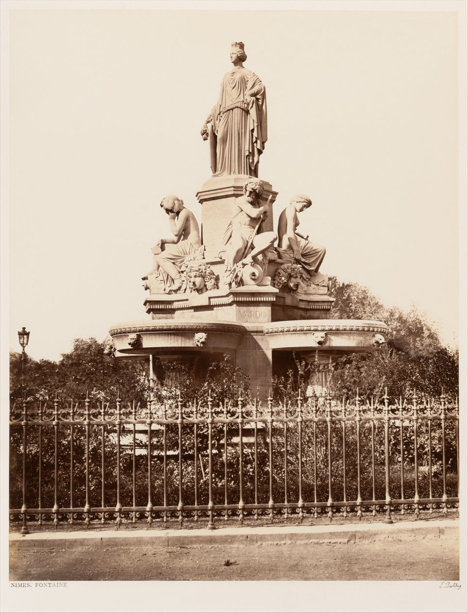 Nîmes, fontana da Édouard Baldus