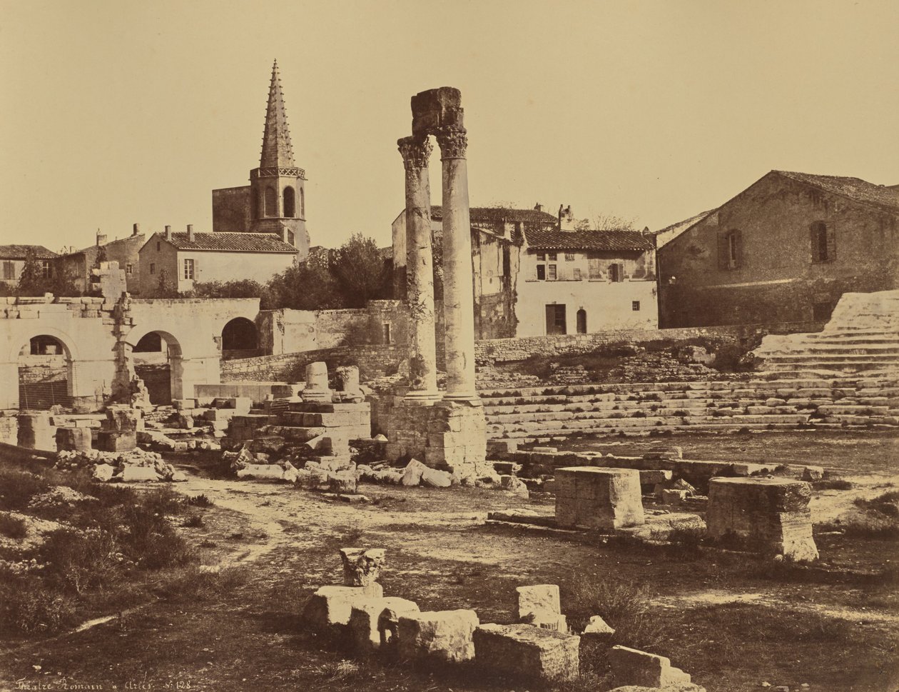 Teatro romano ad Arles da Édouard Baldus